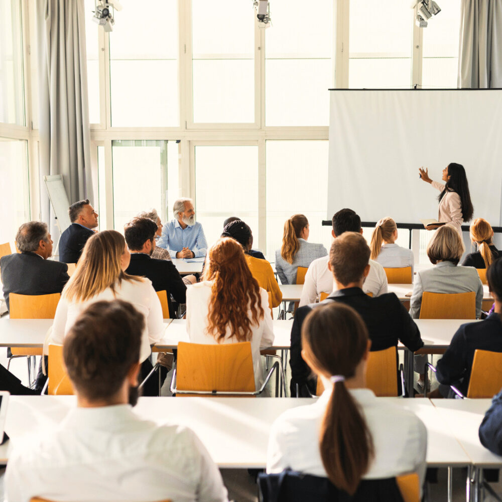 【画像】人前で話す